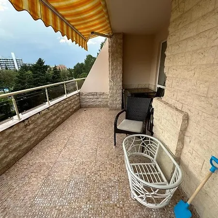 Apartment Central, 3 Bedroom At Golden Complex Slantschew brjag