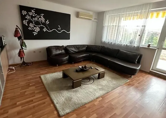 شقة Central, 3 Bedroom At Golden Complex