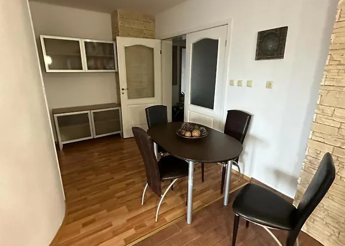 Central, 3 Bedroom At Golden Complex * ساني بيتش