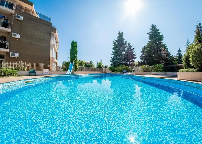 Central, 3 Bedroom At Golden Complex