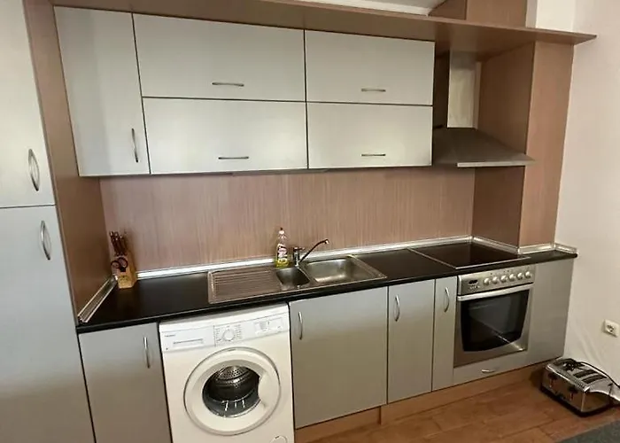 Central, 3 Bedroom At Golden Complex