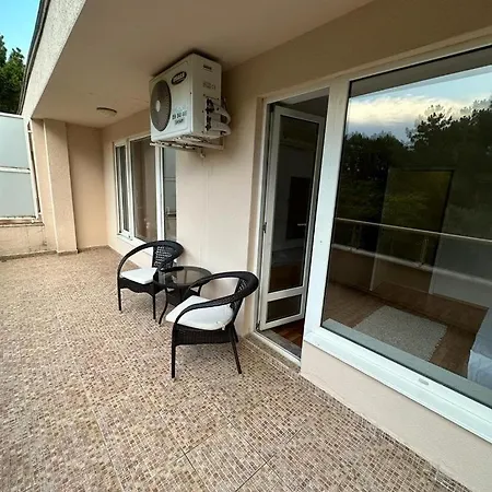 Διαμέρισμα Central, 3 Bedroom At Golden Complex