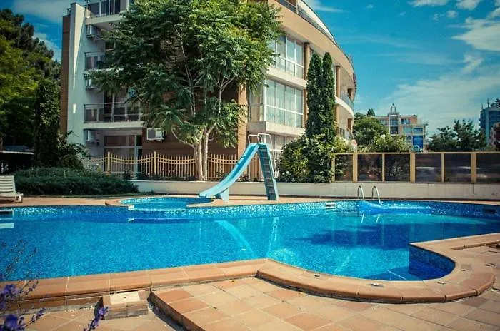 Διαμέρισμα Central, 3 Bedroom At Golden Complex Σάνι Μπιτς